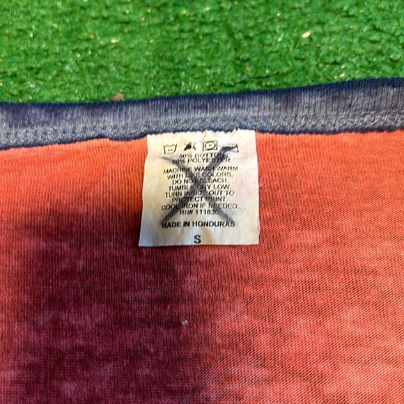 Simply Faithful be strong and courageous women’s small shirt! - Picture 2 of 4